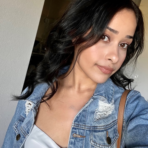 Meet your Posher, Damarys - Picture 1 of 1